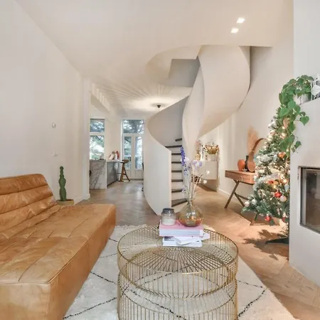 3bdr Perfect Place For Your Holiday In Amsterdam- If You Want To Book, Please Contact On Wh-ats-app - 0034-656-619-782 !!!! דירה אמסטרדם